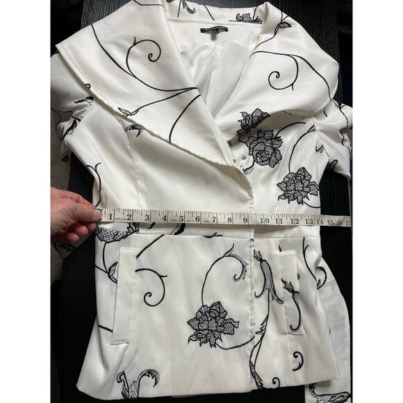 Stunning Avant Garde Black &White Embroidered Samuel Dong Blazer/Jacket/Shacket - Picture 10 of 10